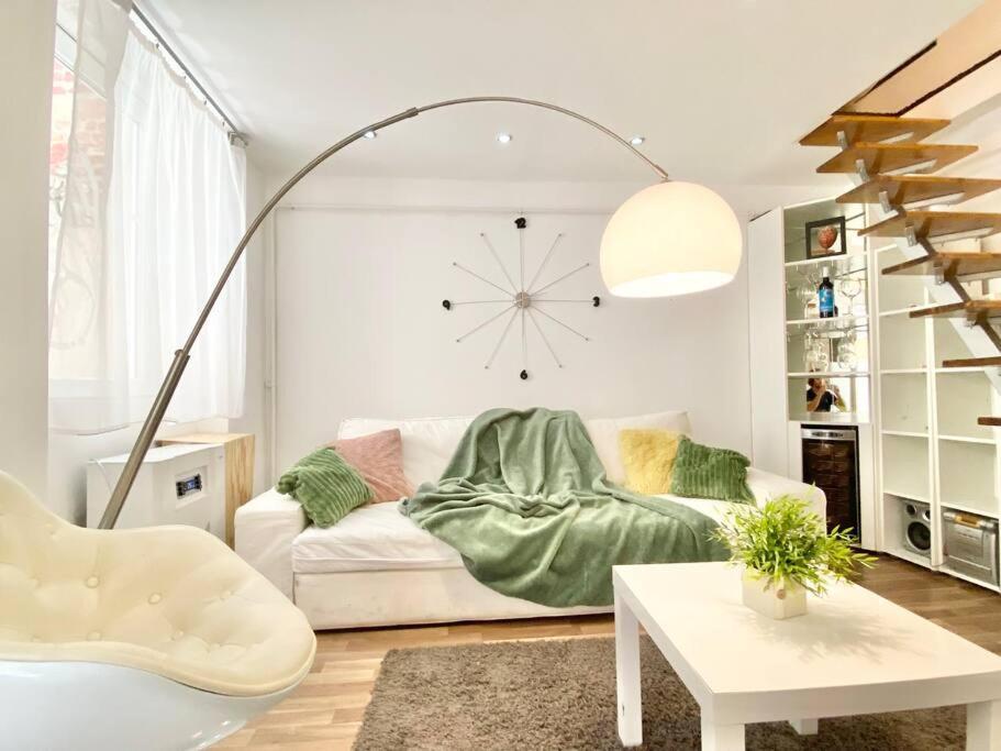 Stay Cool! Apartment With Sauna And Private Garden Budapest Bagian luar foto