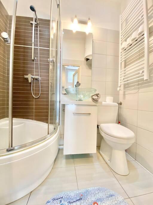 Stay Cool! Apartment With Sauna And Private Garden Budapest Bagian luar foto