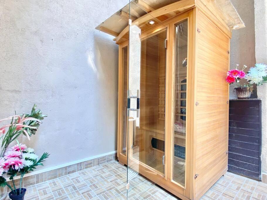 Stay Cool! Apartment With Sauna And Private Garden Budapest Bagian luar foto