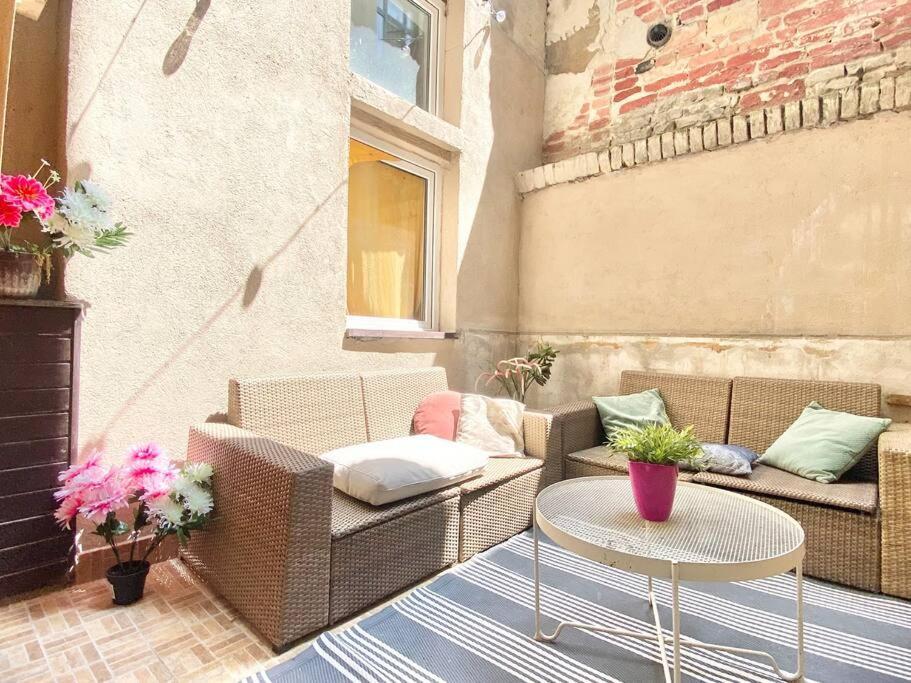 Stay Cool! Apartment With Sauna And Private Garden Budapest Bagian luar foto